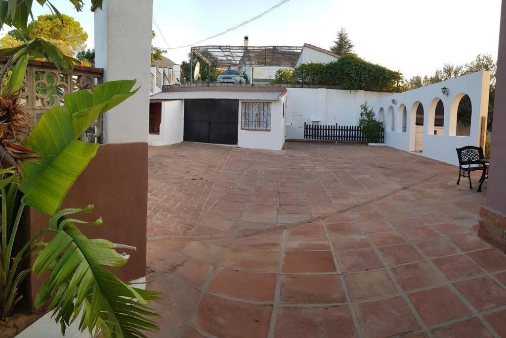 Preciosa Villa Con Gran Piscina Y Fabulosas Vistas Alhaurín de la Torre Екстериор снимка