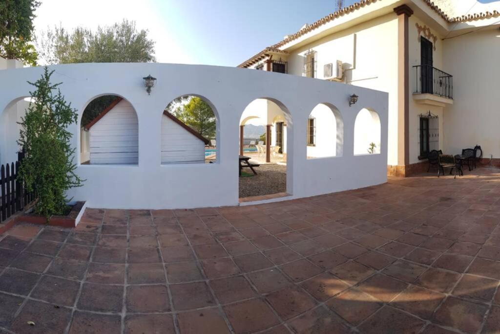 Preciosa Villa Con Gran Piscina Y Fabulosas Vistas Alhaurín de la Torre Екстериор снимка