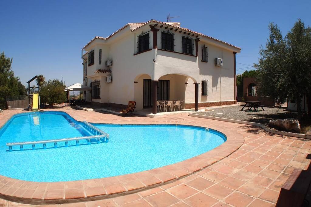 Preciosa Villa Con Gran Piscina Y Fabulosas Vistas Alhaurín de la Torre Екстериор снимка